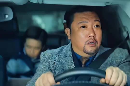 父母隐瞒家庭条件就是为了锻炼出有出息的孩子