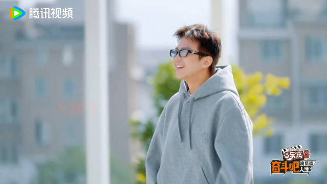 超哥飞行支持赫哥新综艺《奋斗吧人生演员篇》，期待！