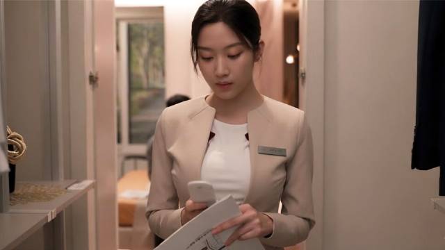 超越《阿凡达3》，登顶票房冠军！