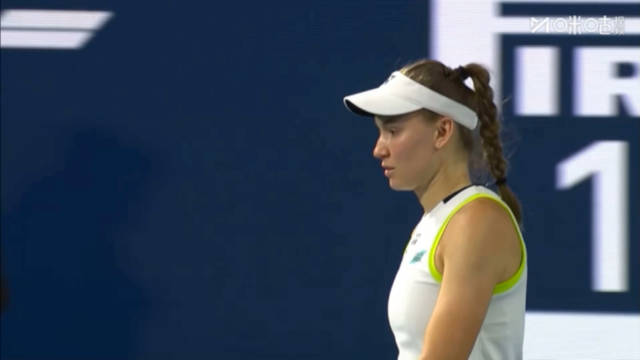 莱巴金娜连得4分破发，首盘6:2领先