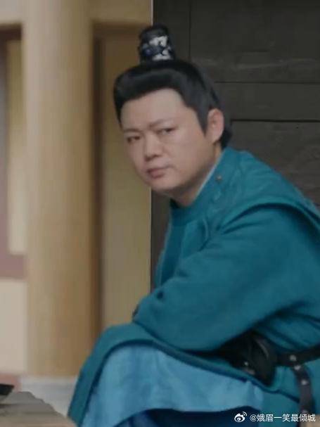 男人工作被欺负，女人帮助报复，有你好看的