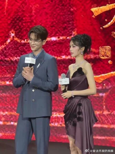 白鹿和谁都有CP感，丞磊满眼都是她！