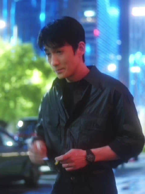 朱一龙饰演国安干警黄凯举枪瞄准镜头曝光