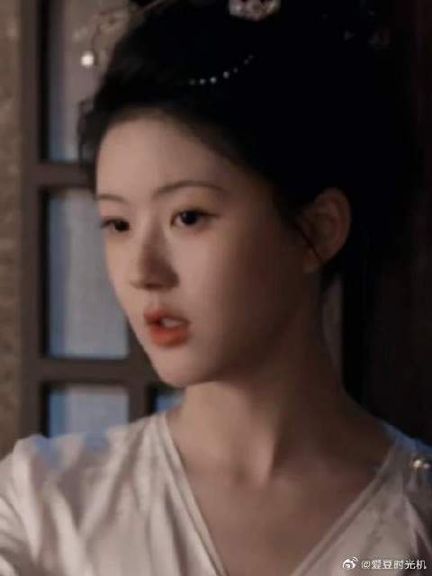 我勒个豆，这是对抗路情侣啊