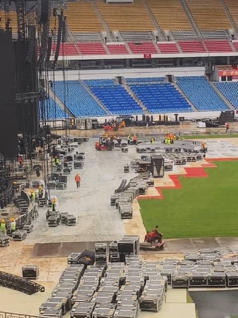 蔡依林 Pleasure演唱会 重庆奥体舞台搭建中