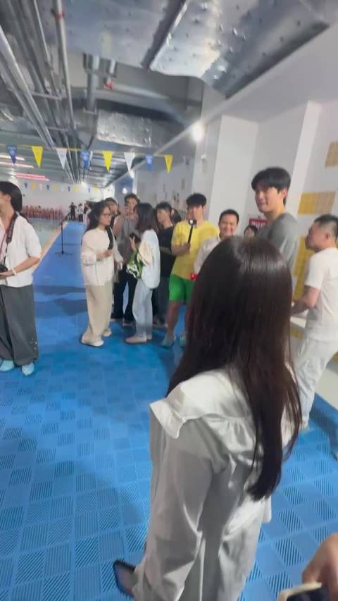 物料资讯｜中国游泳公开赛进校园活动 喊口令很可爱