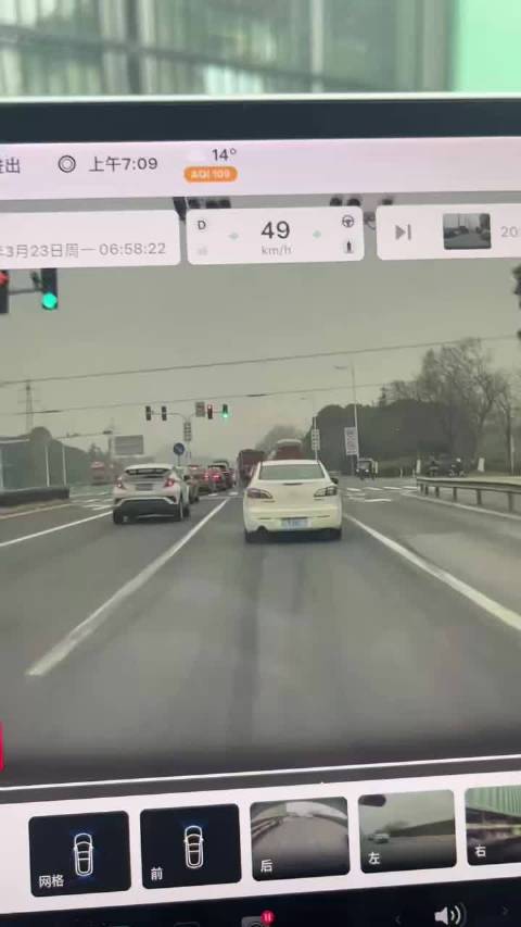 丰田危险驾驶引事故，马自达快速反应避险