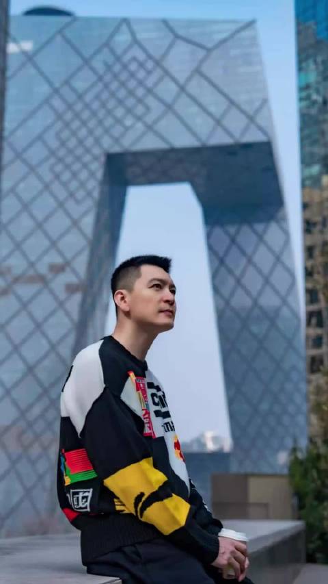 与中国篮球名人堂巩会长“默契”配合