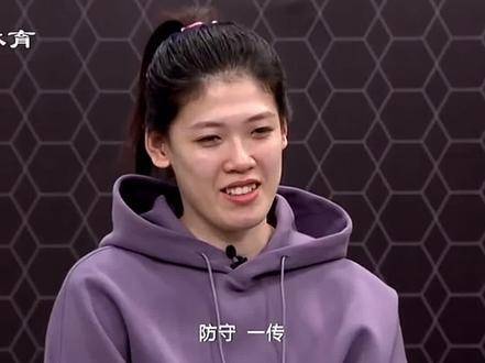 李盈盈专注一传训练全过程