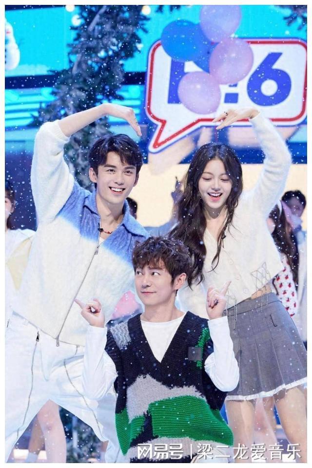 “好六街”剧组来了，吴磊赵今麦还原告白名场面