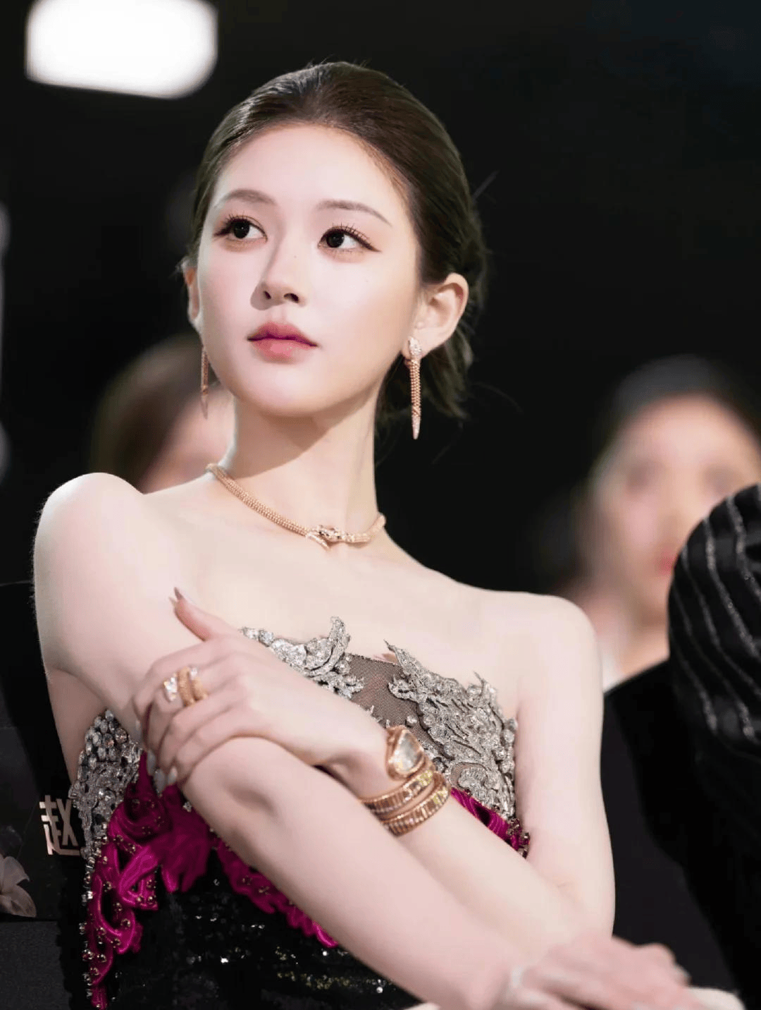 全球首穿2026春夏高定，赵露思靠什么赢下宝格丽最高待遇？