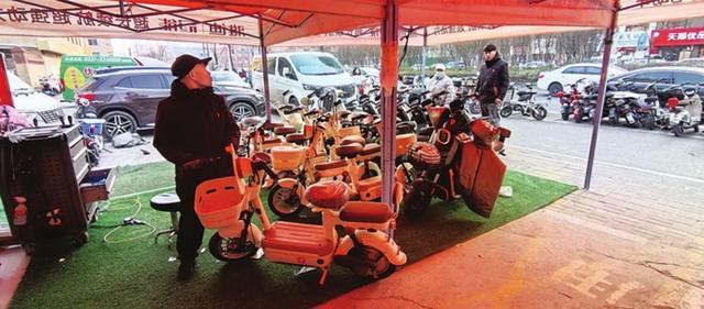 电动自行车新国标执行三个月 车筐更大了 续航更长了