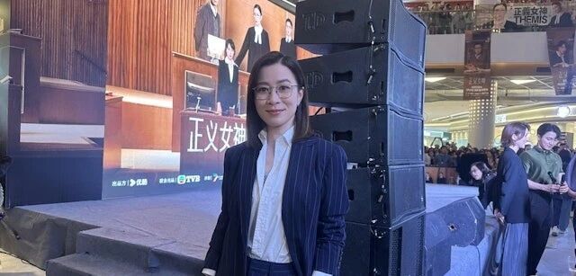 TVB视后宣传新剧遇场面失控，被粉丝猛拽手臂，处变不惊获网友大赞