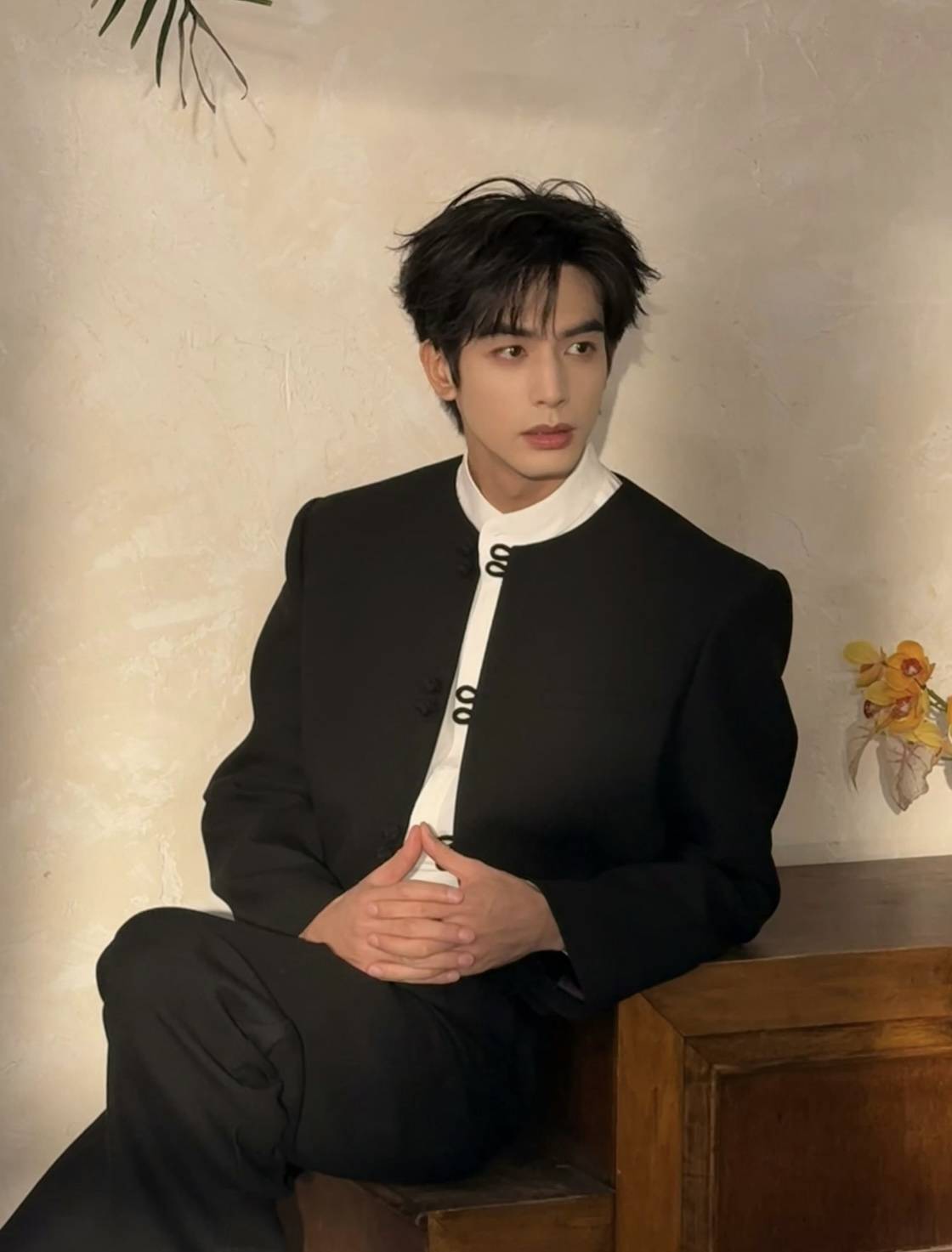 宋威龙骄阳似我庆功宴造型