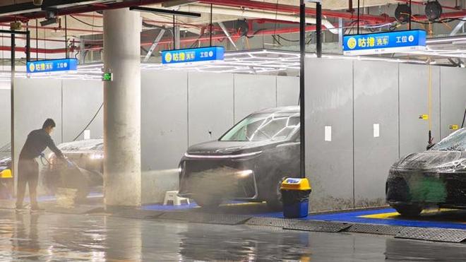 10元一次，上海地库排长队！年轻人扎堆自助洗车，玩出新花样