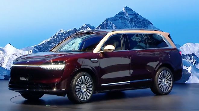 问界上新，新M5 Ultra、新款M9科技升级，问界M8订单过7万