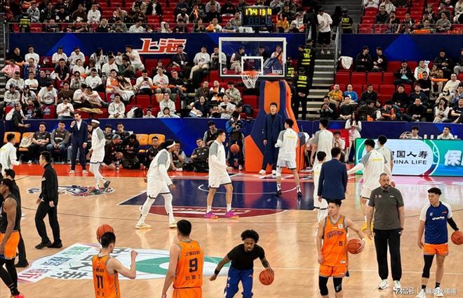 广东男篮败上海却迎双喜：外援锋线将归位