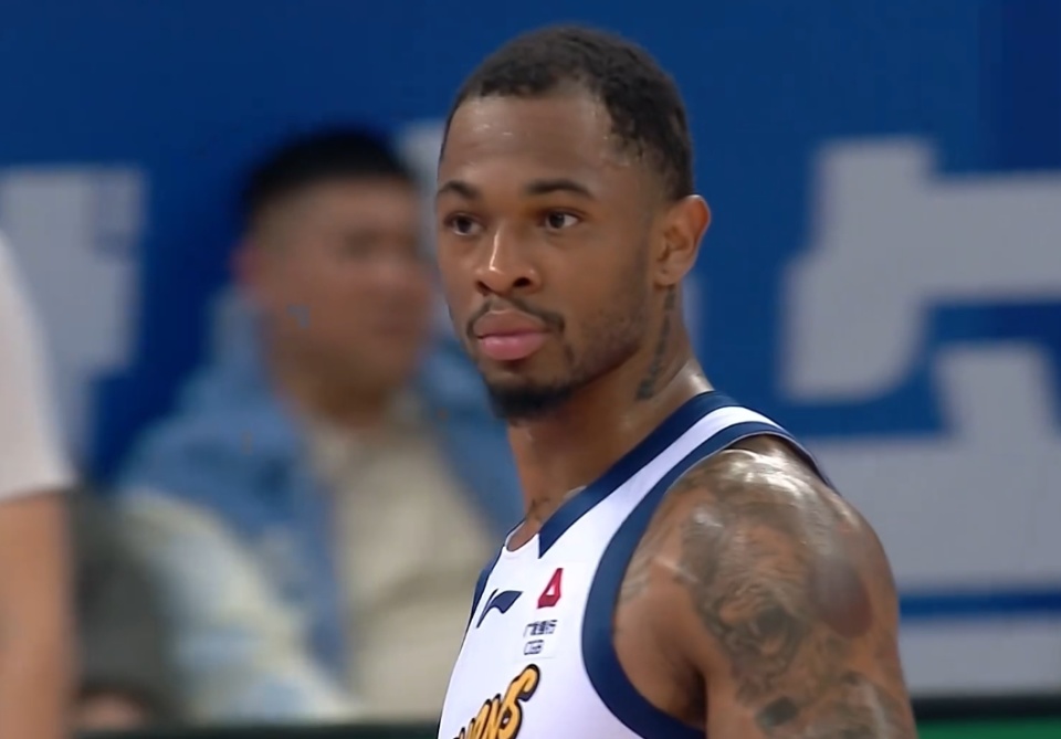 广厦主帅：目前两个外援非常卖力 下一场回到杭州应该有人员变化