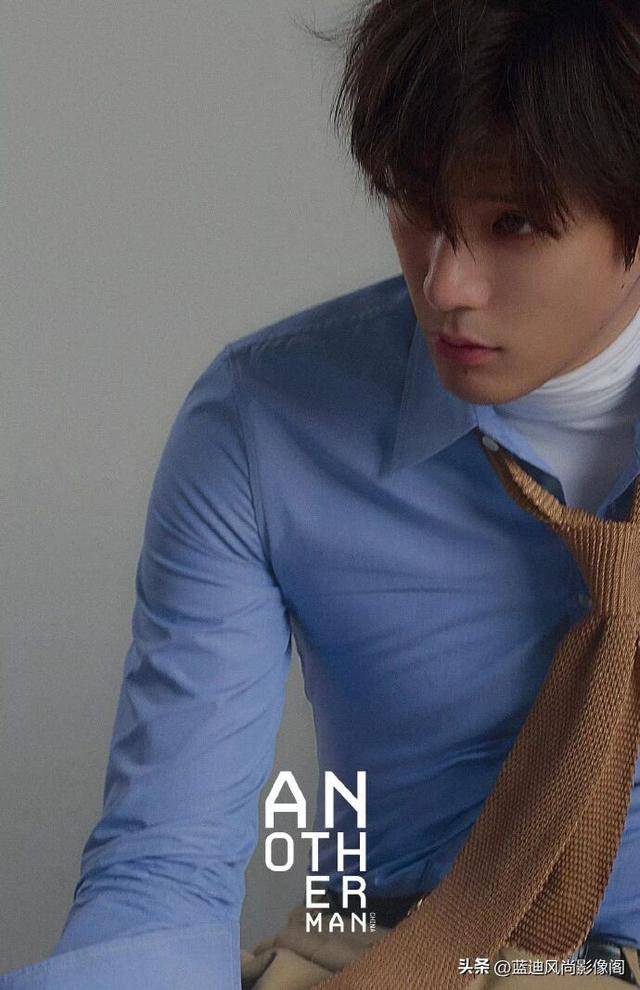 王安宇AnotherMan开季刊：低饱和光影里，是不被定义的复古少年感