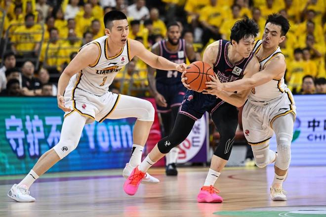 16分大胜，辽宁打崩广东队！杜锋怒斥全队，崔永熙复出5中1砍2分