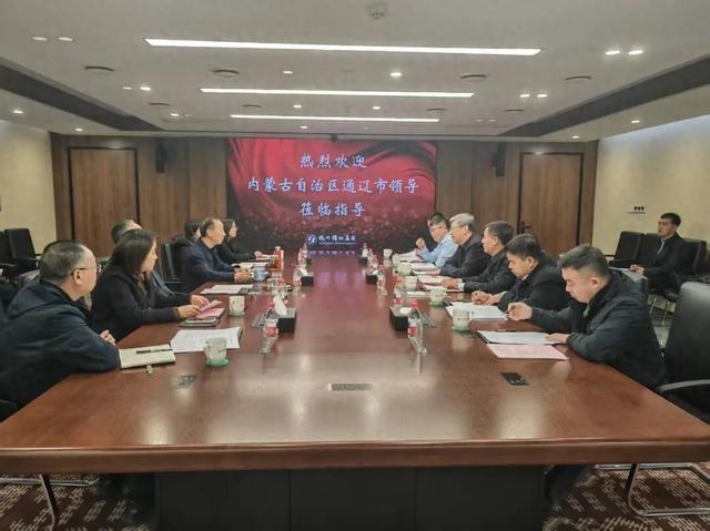 ▲3月20日，孟宪东与锦江集团董事局主席钭正刚围绕新能源开发、在建项目推进、合作领域拓展事宜进行深入沟通交流。