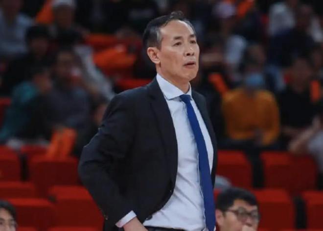 许利民谈麦基加盟:如何发挥他的优势是摆在教练组面前的问题