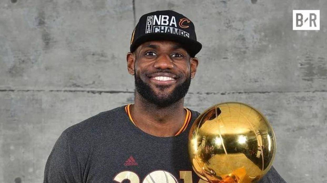 詹姆斯回骑士?米切尔哈登都喊话招募，他若真回必须先砍掉近5000万美元年薪，否则球队腾不出薪资空间_莫布利_时间_艾伦