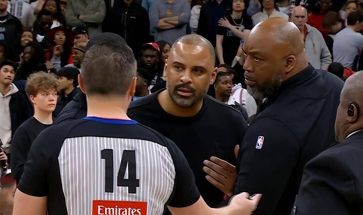 乌度卡被驱逐，火箭队爆冷输球，赛后数据曝光，最大问题不是申京