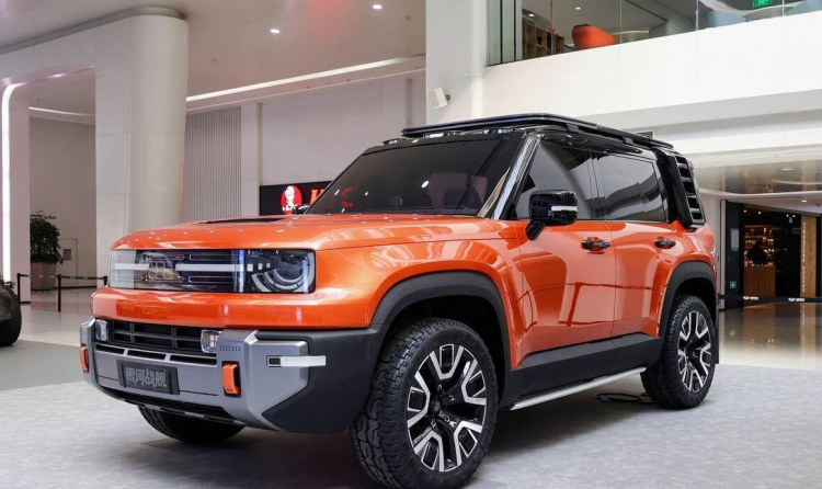 命名为银河战舰700!吉利首款全地形SUV官宣,方盒子造型+AI四驱