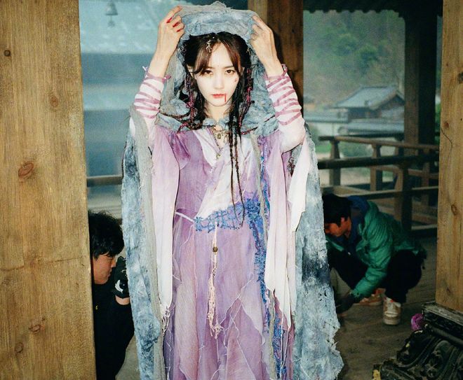 李一桐“小蜘蛛”造型美的好梦幻！古装造型和现代造型都这么迷人