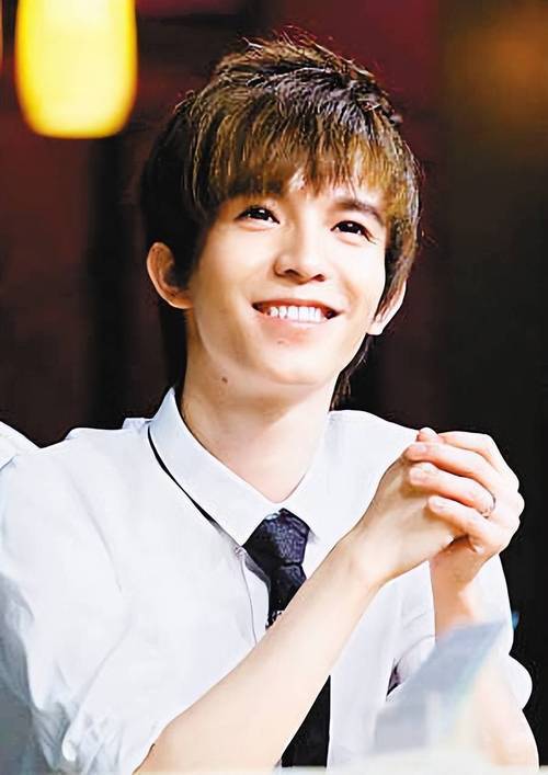 郭敬明官宣改笔名“陆觉”，网友调侃谐音太扎心