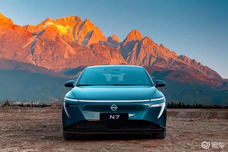 10万级纯电家轿杀疯了？日产N7配冰箱彩电大沙发