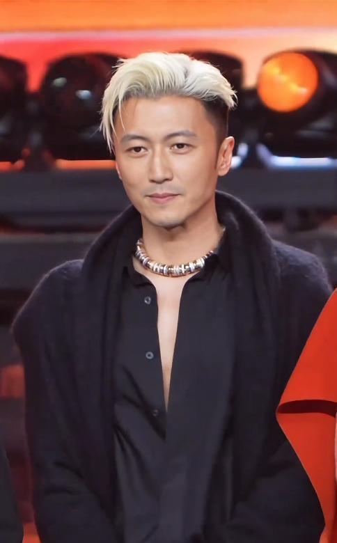 谢霆锋深圳演唱会开票秒光 音乐事业强势回归