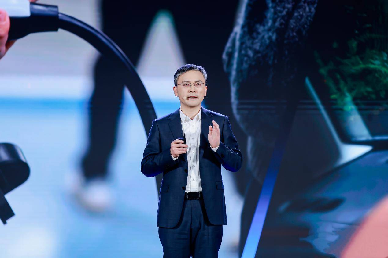 享界S9T、享界S9焕新版31.98万起，搭载896线双光路图像级激光雷达