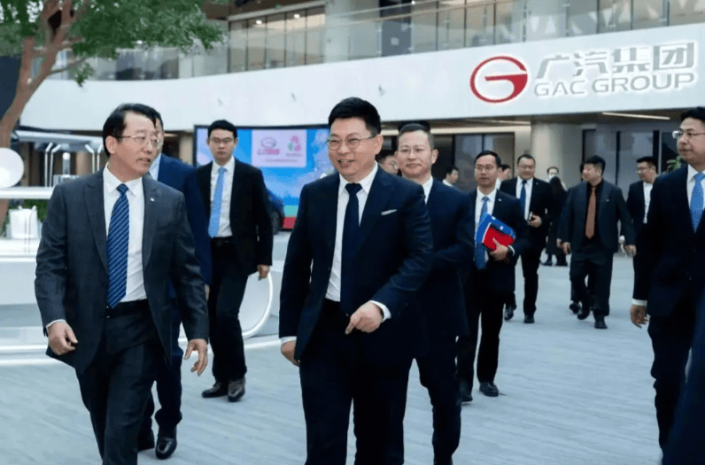 余承东亲赴广汽！广汽华为深化合作，车企+科技公司生态共建成新范本