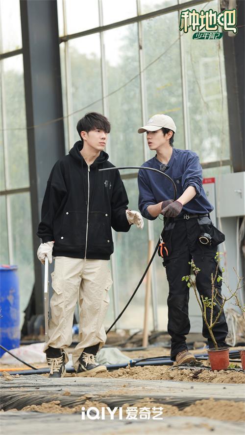 《种地吧2》十个勤天搬玫瑰今时不同往日 干活脑力上强度