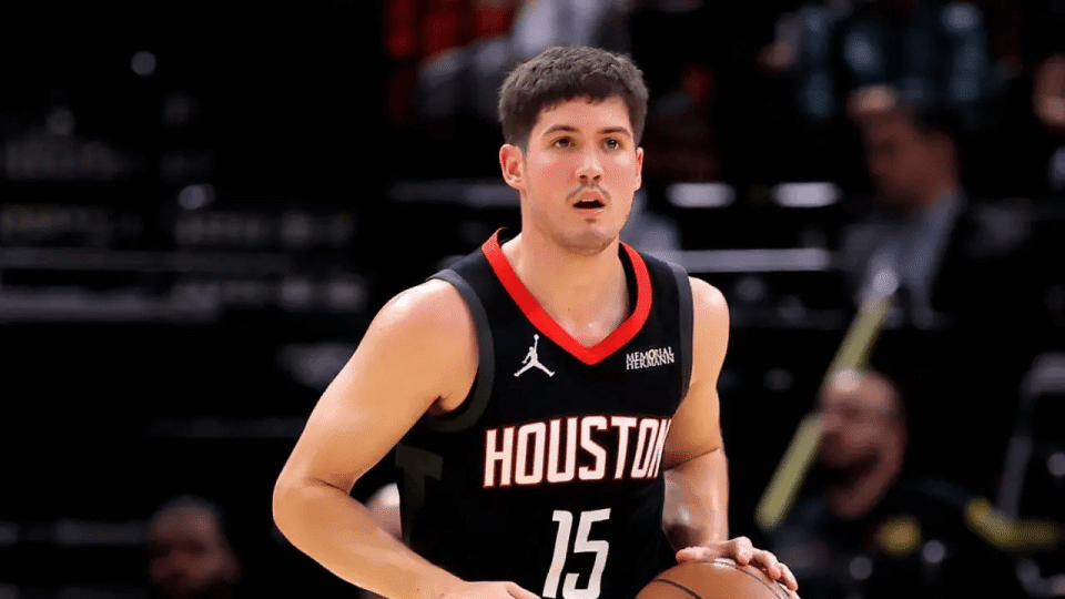 谢泼德今日三分14投仅3中，且最后被布泽利斯单打杀死比赛