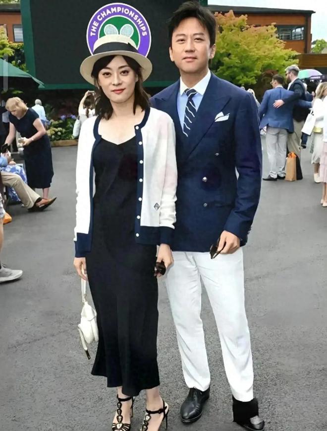 孙俪邓超结婚15周年，发长文纪念，喜悦中带着伤感，变相否认移民