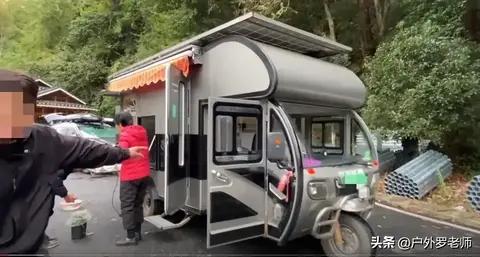 80岁夫妻开三轮房车游中国!这些真实故事教你如何避坑又省钱