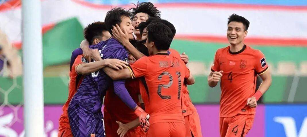 又一个范志毅！U23国足新晋后防猛将横空出世，邵佳一：他比李昊更让我惊喜！