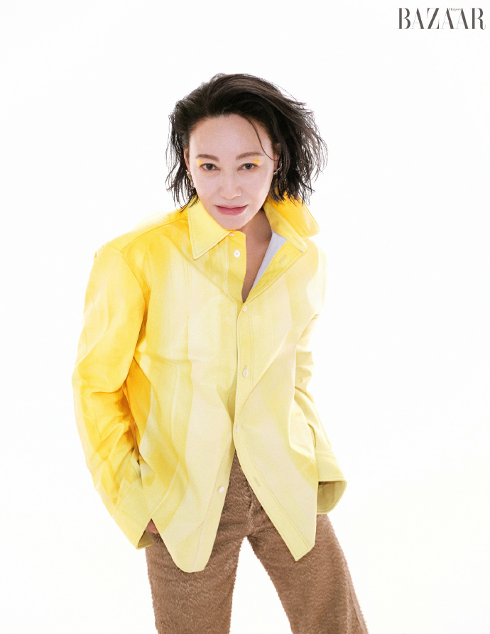 “继续演，天还没黑!”惠英红66岁再登时尚封面，硬核女王气场全开_新闻