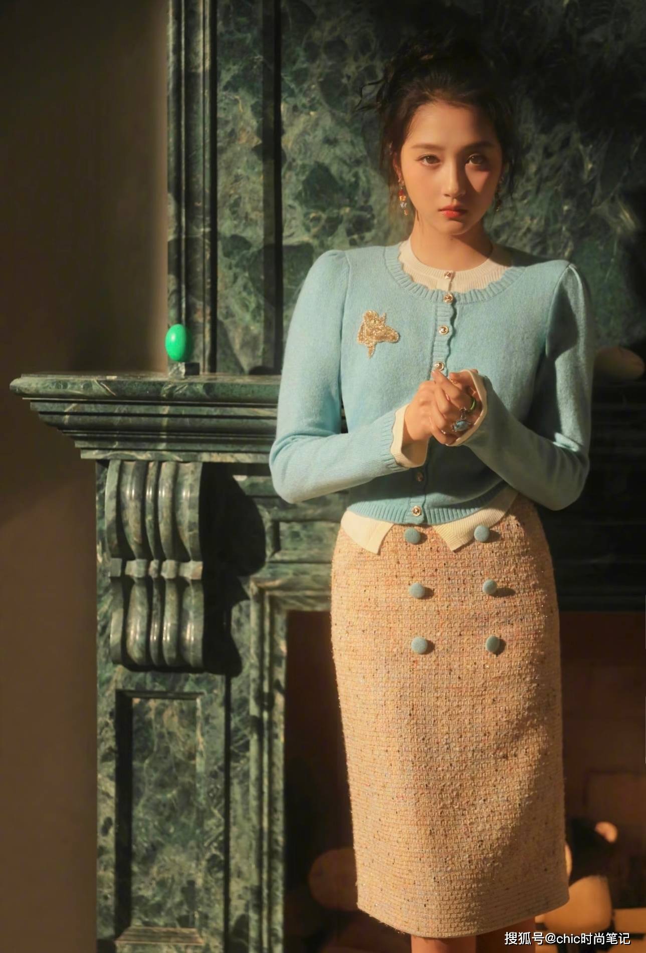 关晓彤的高个子造型来袭，扬长避短的穿搭法，减龄又高级