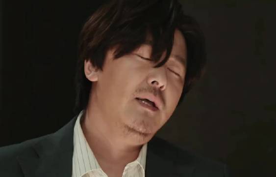 做出的成果被小人窃取，经理一怒之下当面拆穿