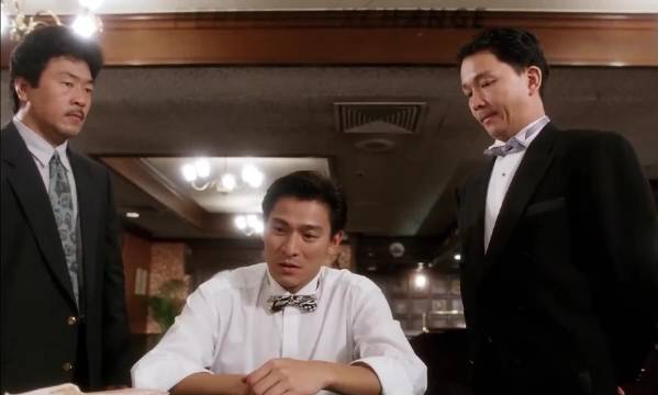 有本事你也拿钱侮辱我啊