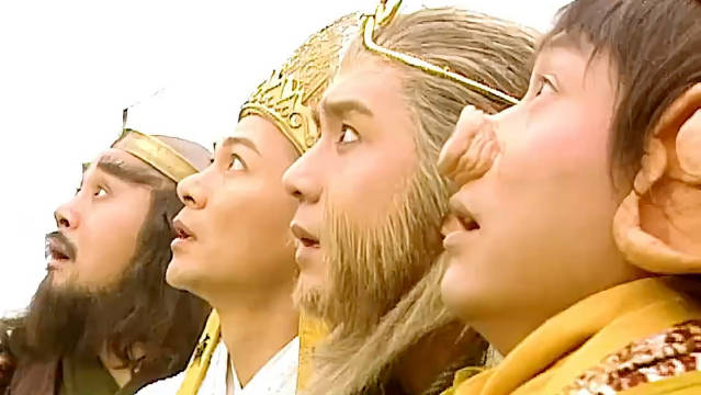 西游记2:孙悟空跟通臂猿猴对决，不料被对方重创.