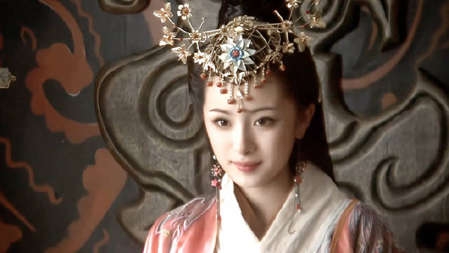 惠英红杨幂出演性转康熙雍正，杨幂19岁曾主演央视正剧王昭君