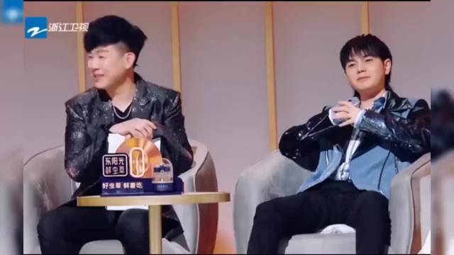 白小白模仿孙楠演唱相似度99%，周深现场称赞没谁了！白小白