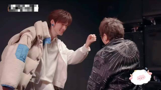 “家”年华 吵吵闹闹快快乐乐wu ～ 宋亚轩