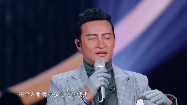 陈志朋回应走秀争议，穿什么化什么妆自己决定不了，不能说NO