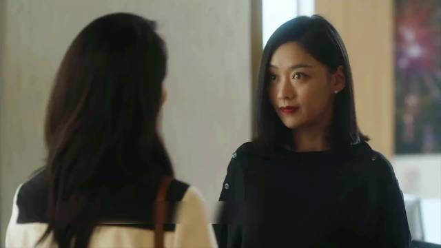 “三十而已童瑶顾佳解决了25块一个的橘子，却没躲过十几块钱的冰激凌”